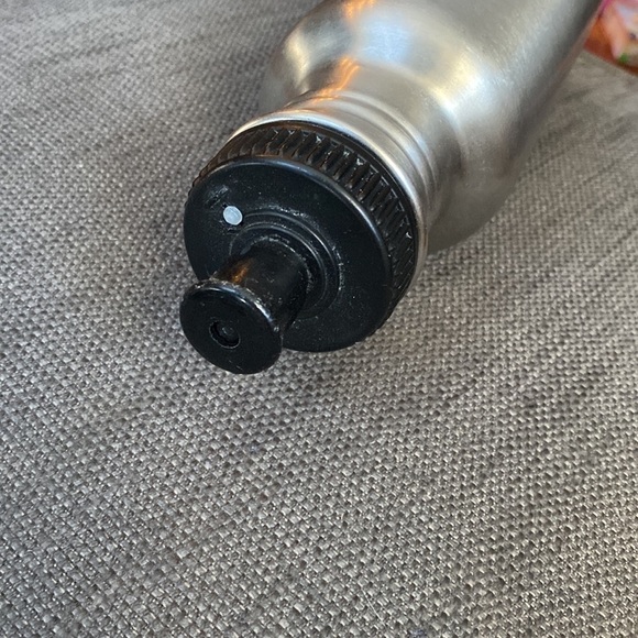 𝅺🎈$10 add on. Klean Kanteen water bottle. stainless steel. - Picture 3 of 3